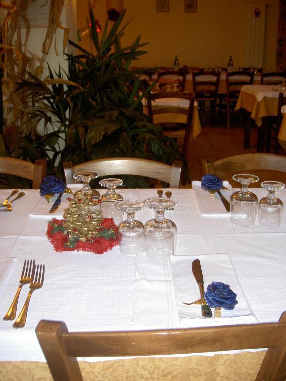 Agriturismo Rimaggiori Relaxing Country Home And Typical Italian Restaurant Barberino di Mugello Exterior photo